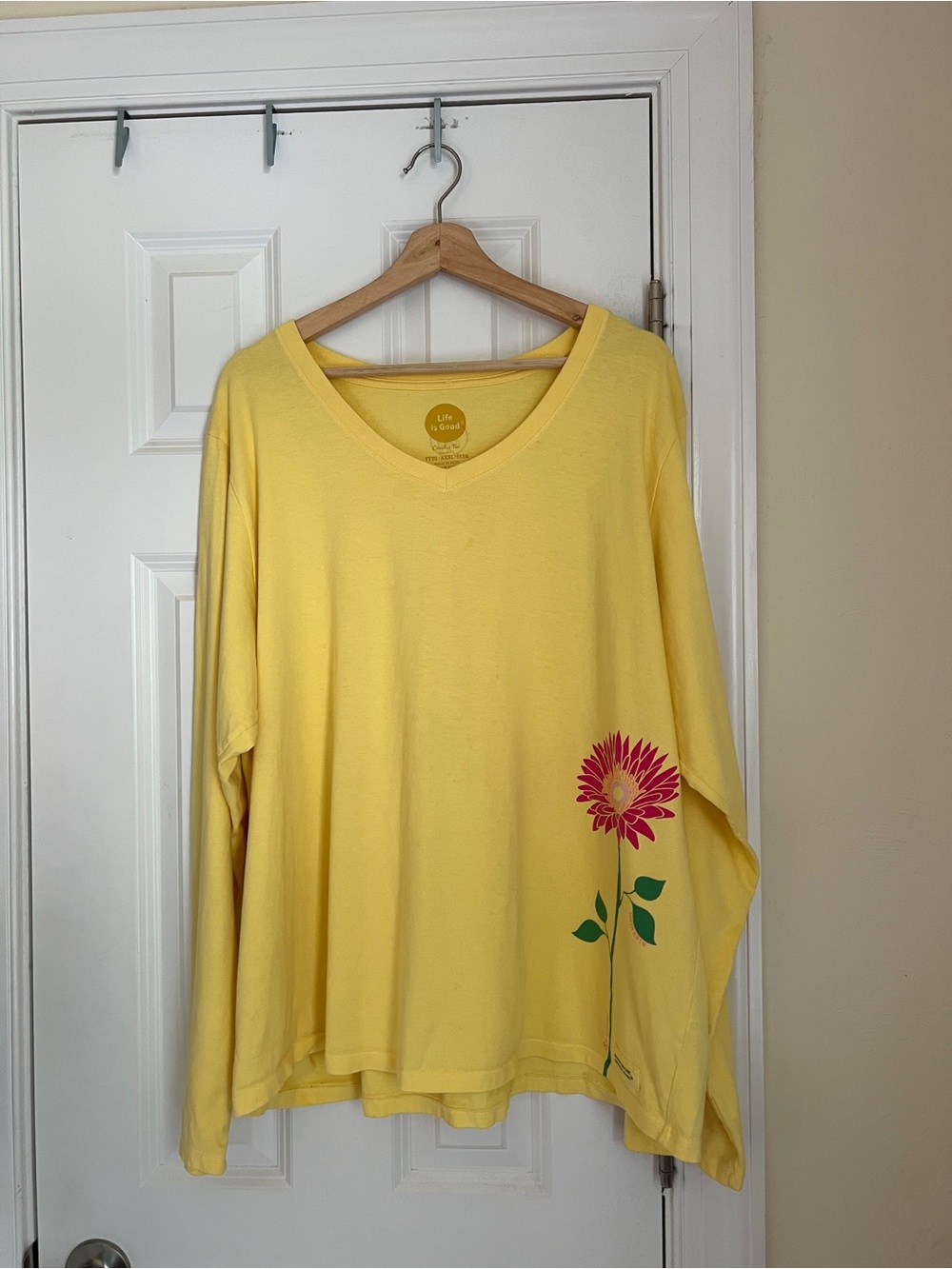 Life Is Good Namaste SunshineV- Neck Tee #flower 3XL